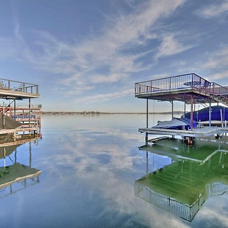 Chic Lakefront Granbury Getaway With Private Dock! Buitenkant foto